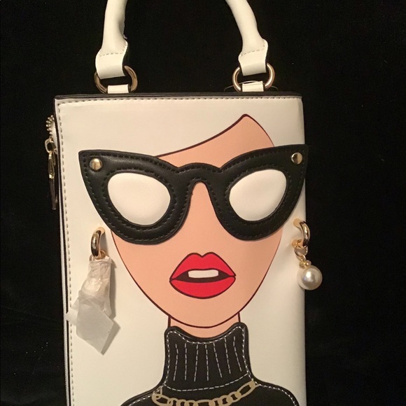 NOVELTY PURSE! 👛 - Picture 2 of 8